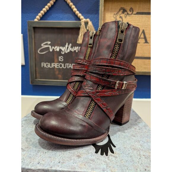 Freebird by Steven Balboa Ankle Booties Wine Zip Block Heel with Box Women's 9 - Picture 4 of 13